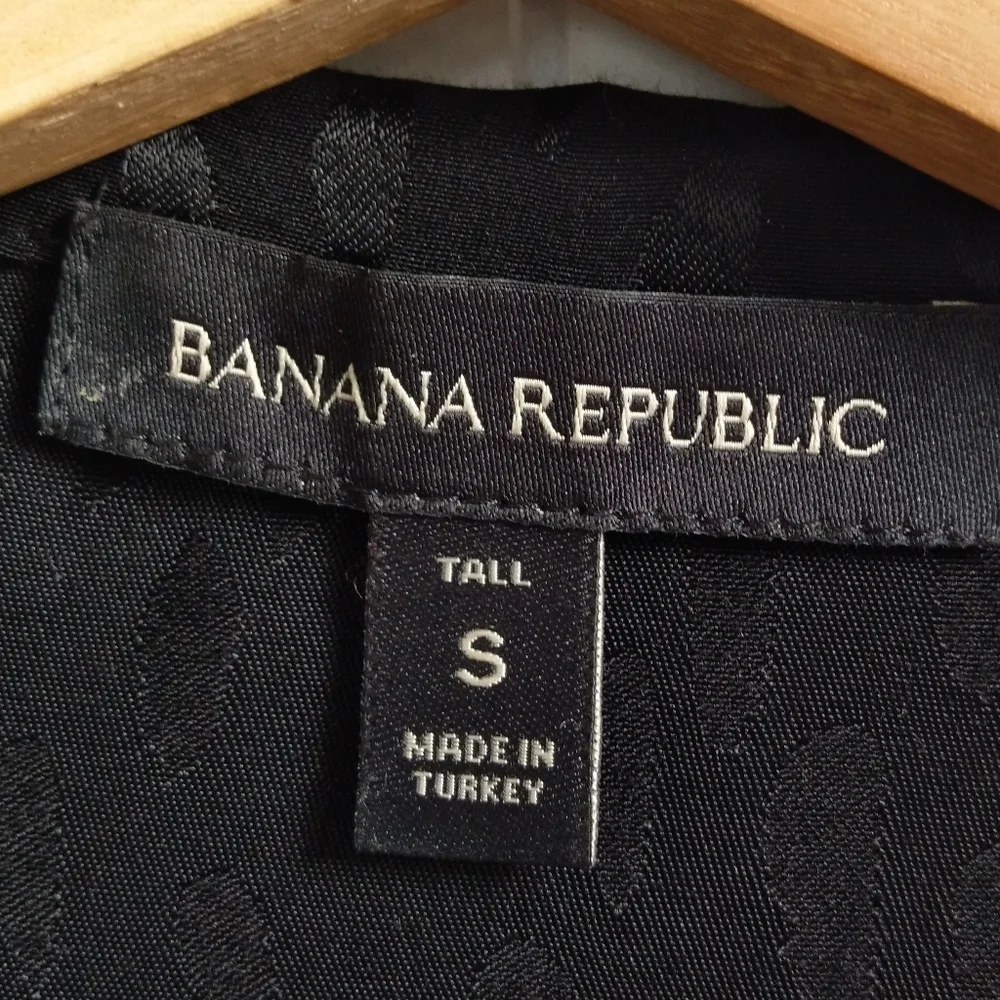 ☆ BANANA REPUBLIC Spotted Tie-front Blouse